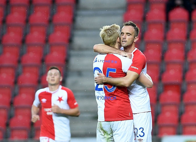 Slavia zdolala Karvinou 5:2 a je posledním semifinalistou poháru