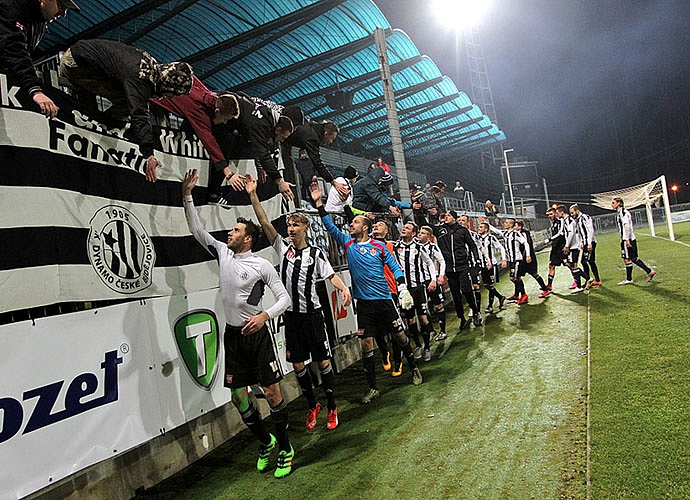 Budějovice měly problémy, všechny kluby z FNL ale nakonec postoupily