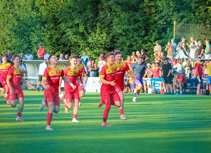 Euforie ve Frýdlantu. Vyrovnání v nastavení, úspěšné penalty a skalp Opavy