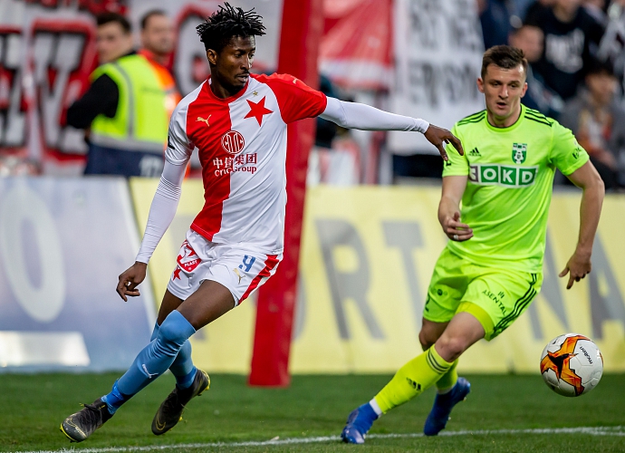 Slavia rozdrtila Karvinou, Sparta zvládla zápas plný obratů