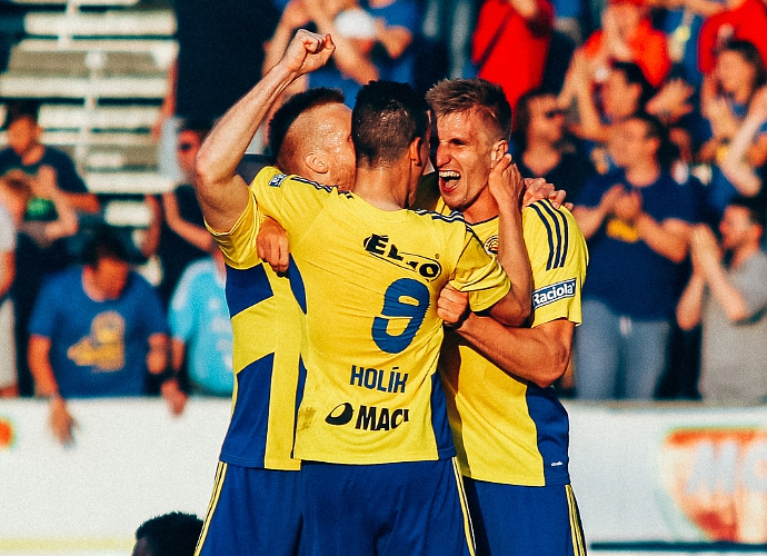 Los čtvrtfinále: Obhájci trofeje se představí v Hradci, Slavia narazí na Liberec